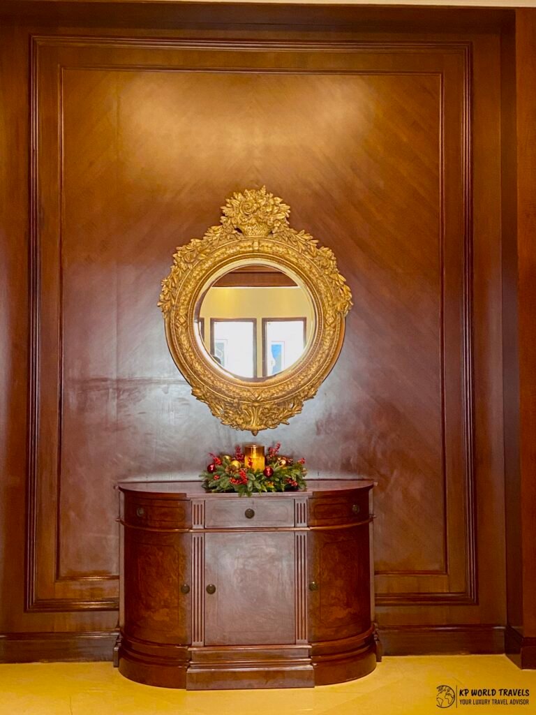 Four Seasons Doha - Hallway