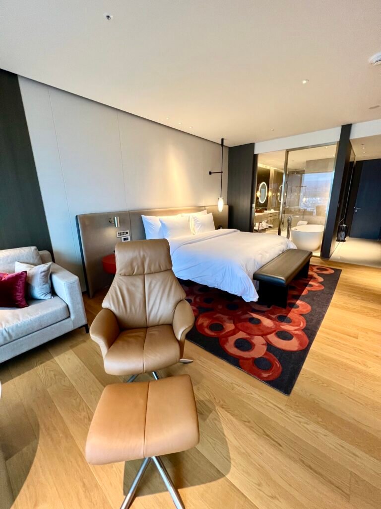 Grand Hyatt Jeju - King City View Room - Bedroom