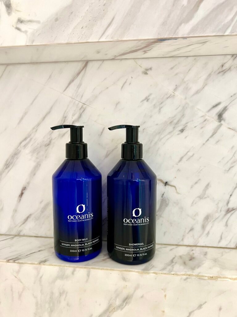 Cali Mykonos Deluxe Suite Bathroom