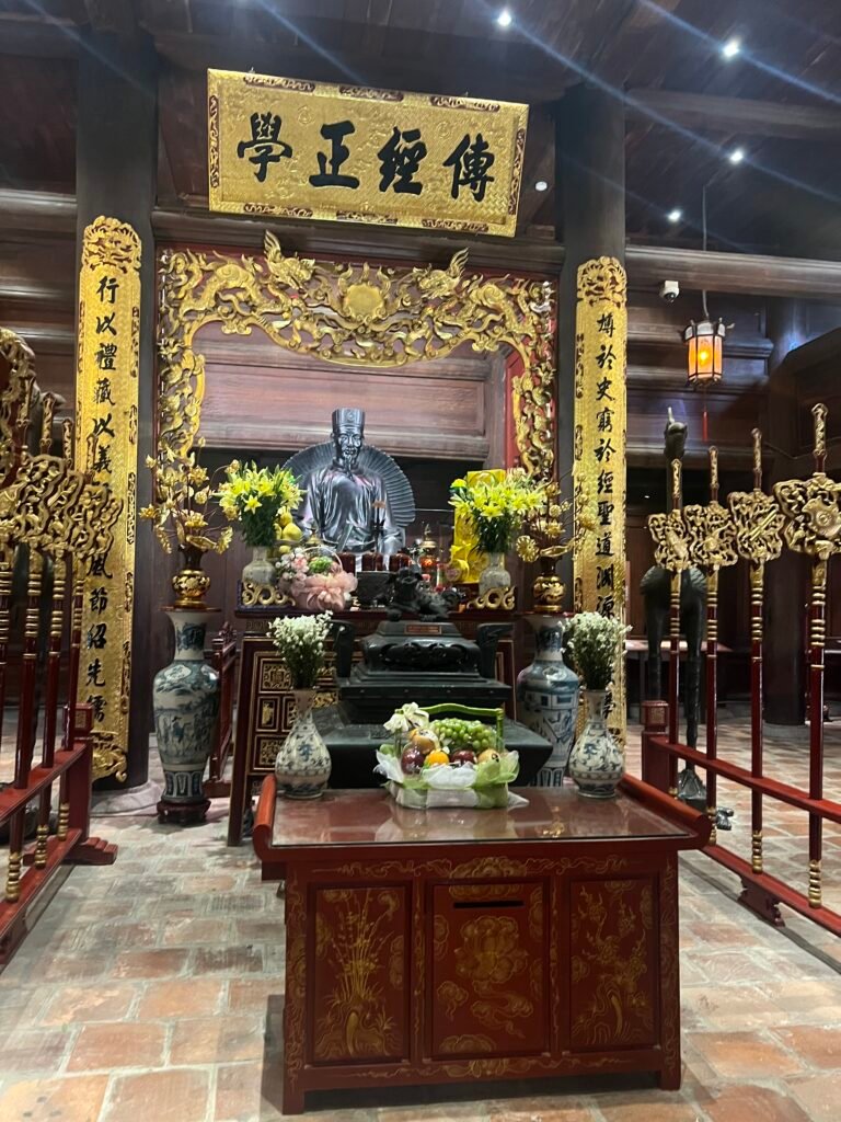 Things to do in Hanoi temple of literature