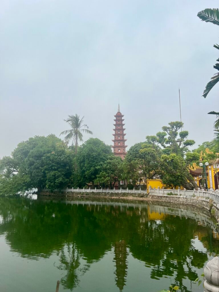 Things to do in Hanoi tran quoc pagoda
