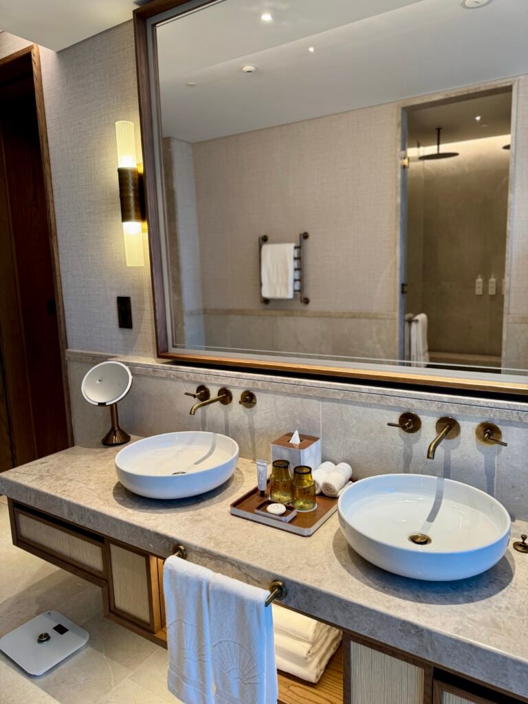 Mandarin Oriental Muscat Junior Suite Sea View Room Bathroom