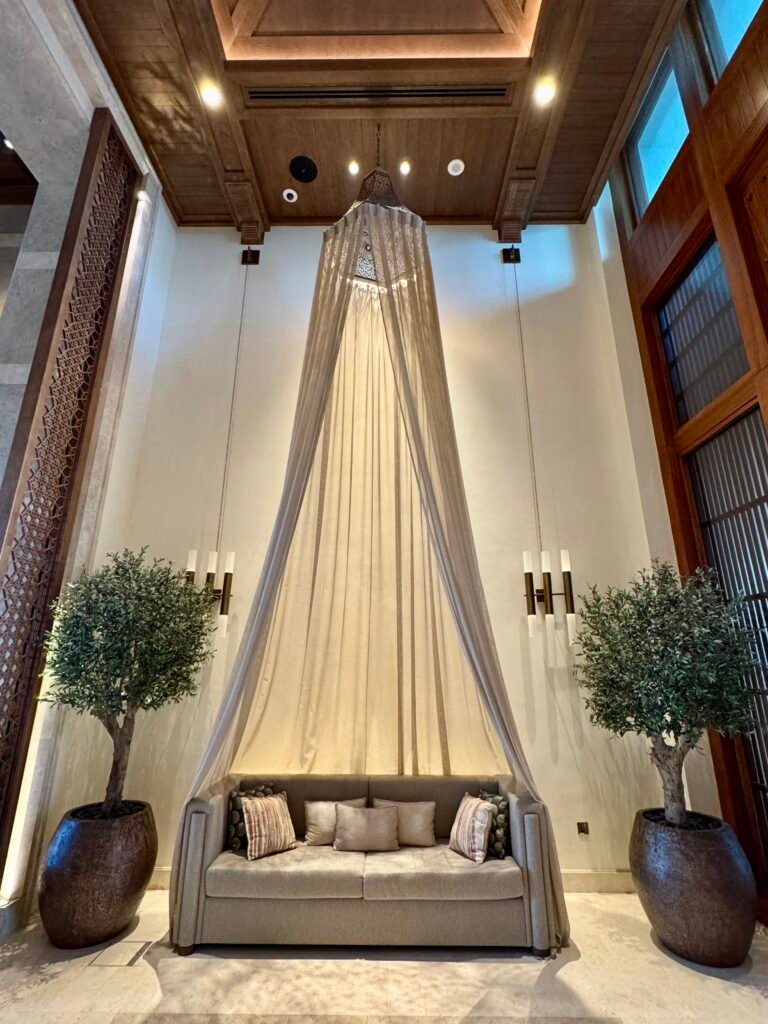 Mandarin Oriental Muscat lobby