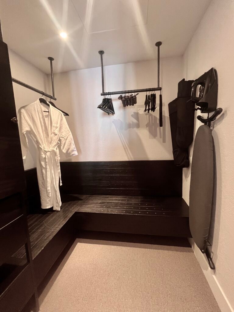 Alila Jabal Akhdar deluxe ridge view room closet