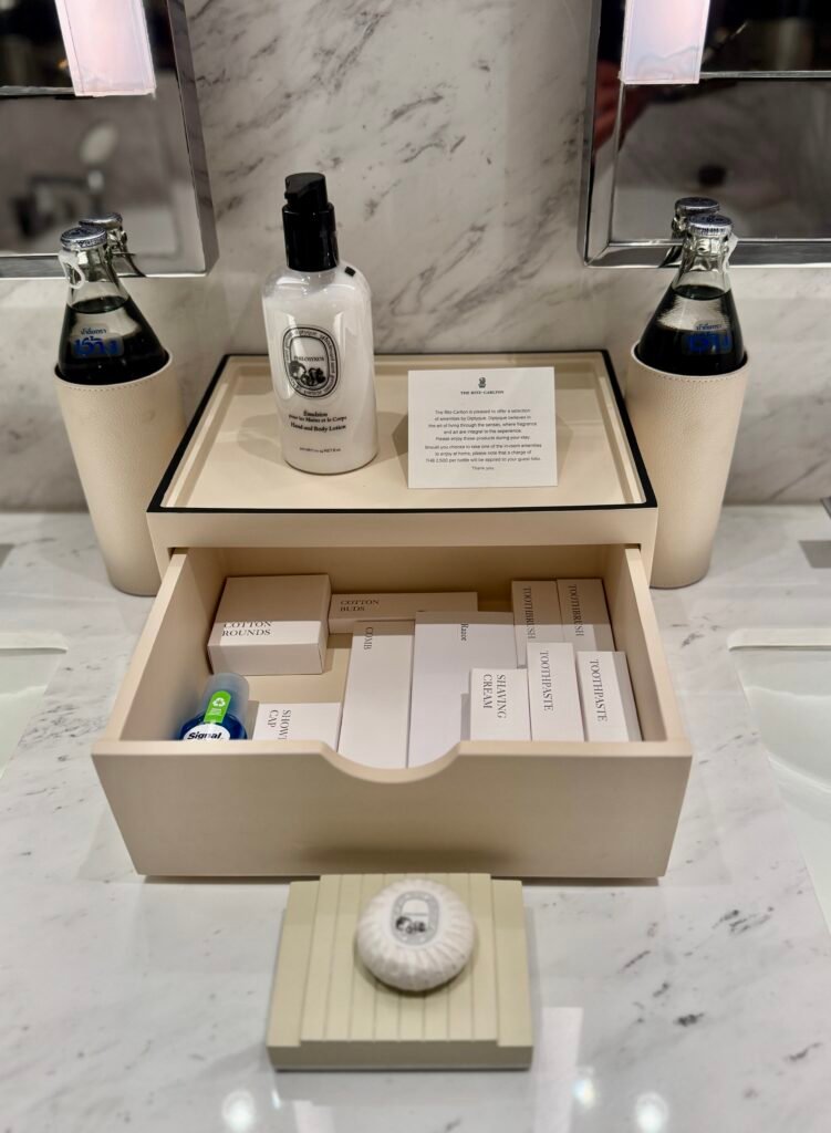 Ritz Carlton Bangkok -Deluxe Room Bathroom