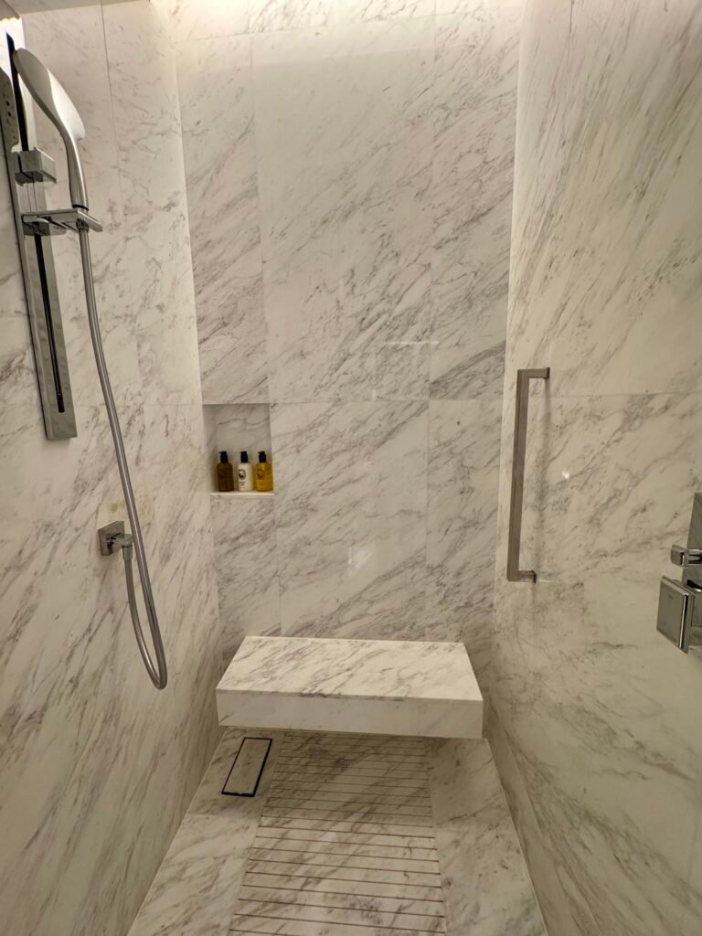 Ritz Carlton Bangkok -Deluxe Room Bathroom