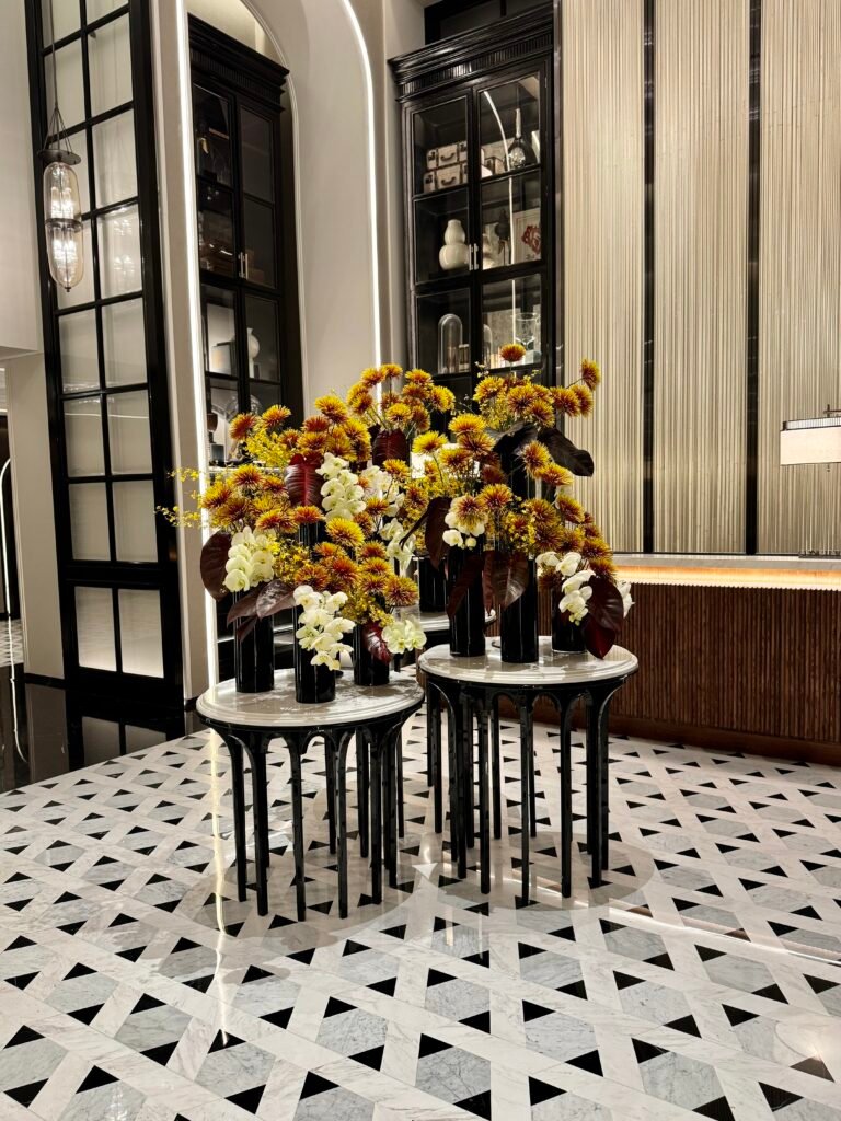 Ritz Carlton Bangkok - Entrance