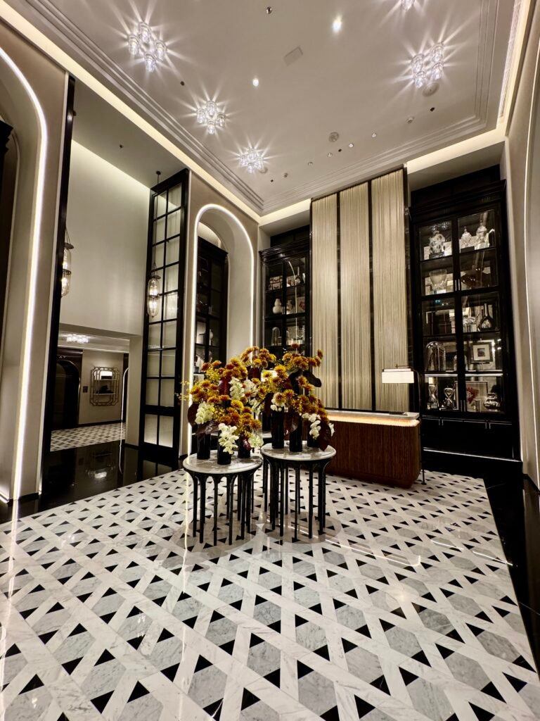 Ritz Carlton Bangkok - Entrance