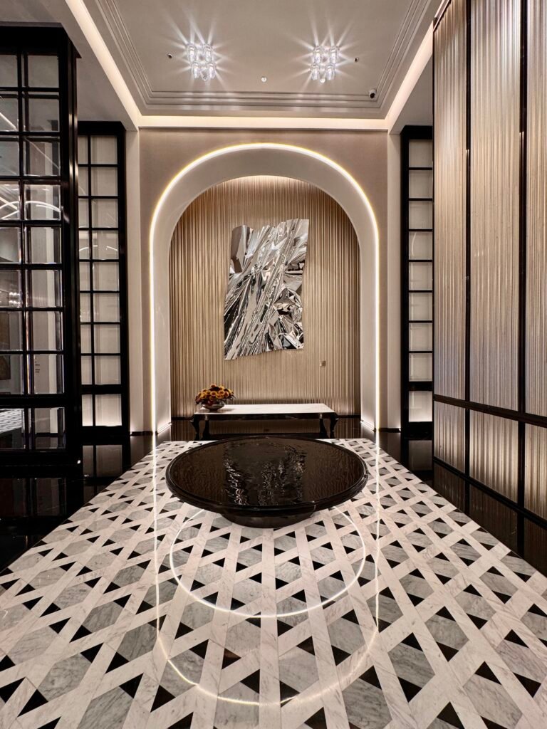 Ritz Carlton Bangkok - Entrance