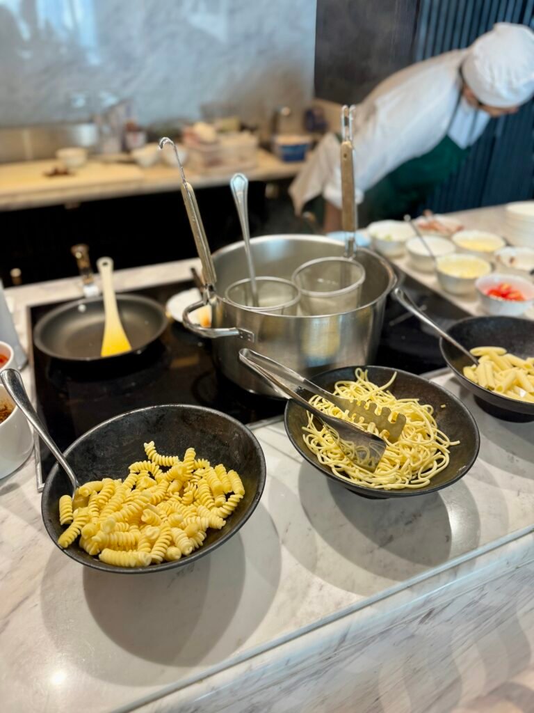 Ritz Carlton Bangkok - Club Lounge