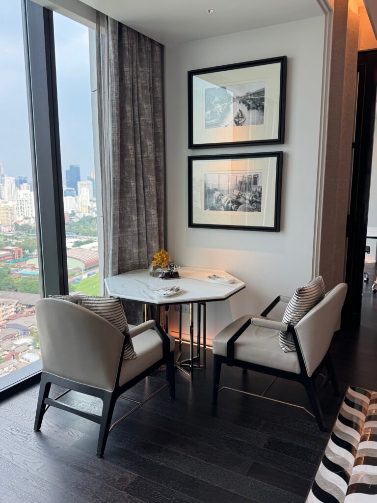 Ritz Carlton Bangkok - Club Lounge