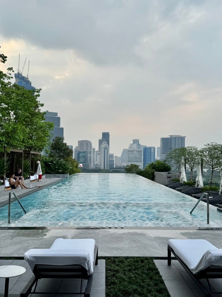 Ritz Carlton Bangkok - Outdoor Pool
