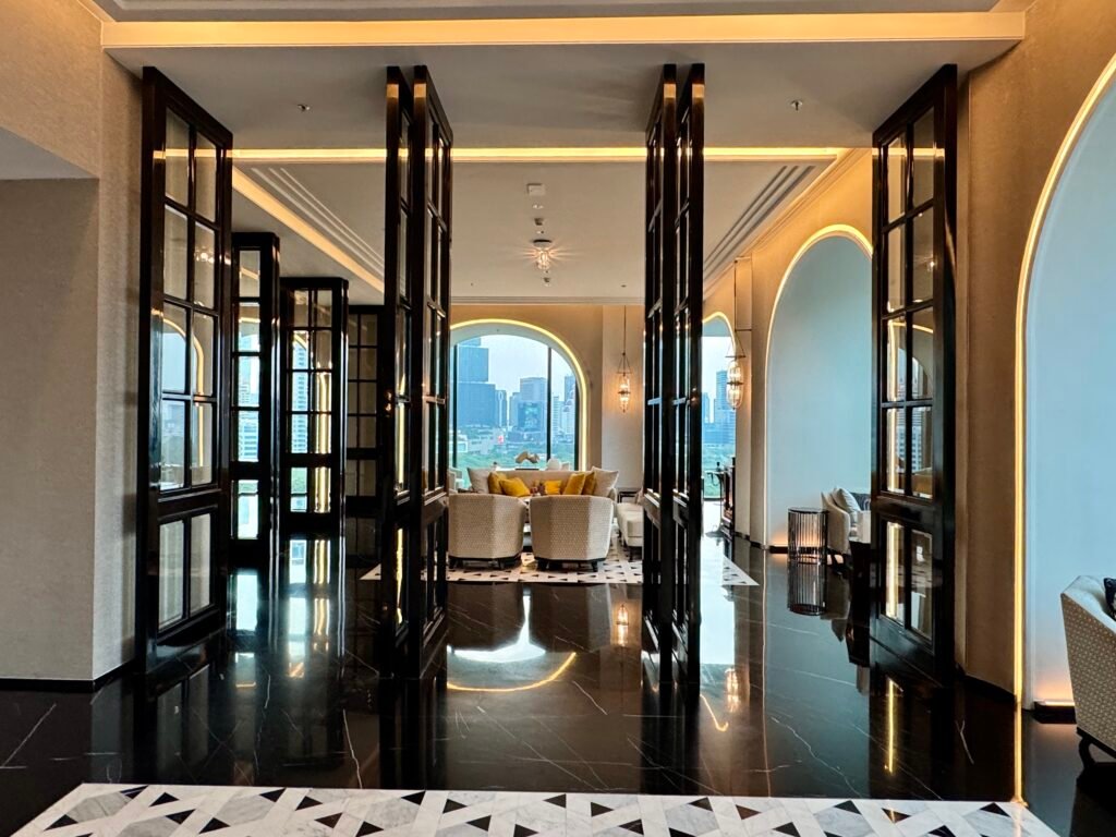 Ritz Carlton Bangkok Lobby