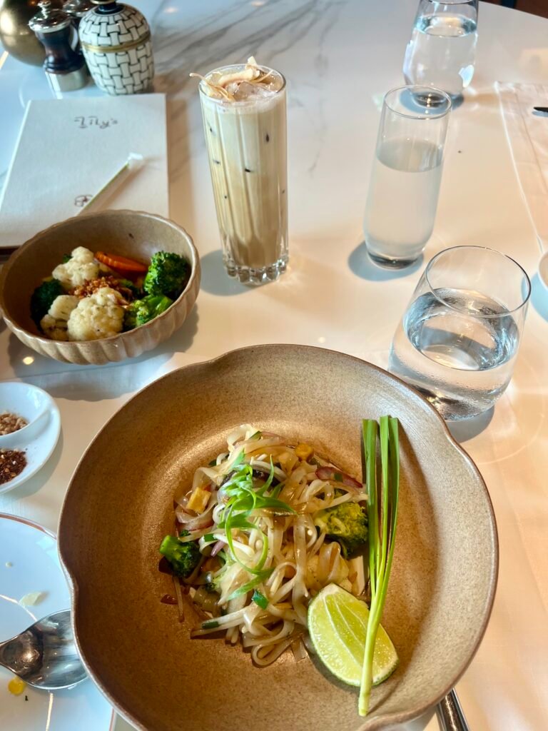 Ritz Carlton Bangkok -Breakfast