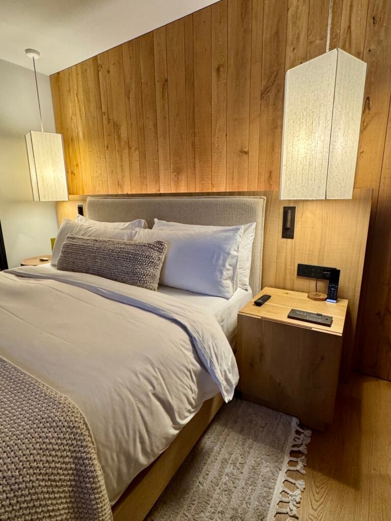 1 hotel copenhagen city king bedroom